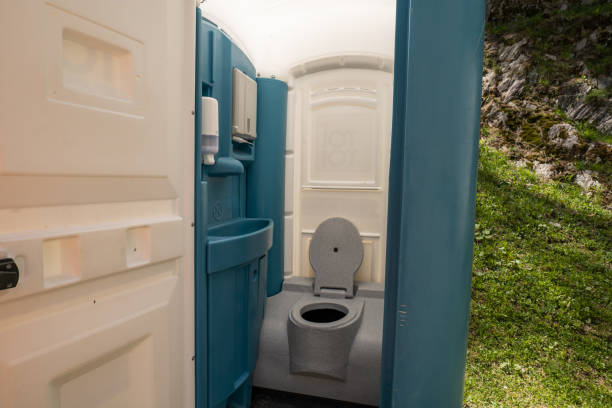 Best Luxury portable toilet rental  in North Decatur, GA